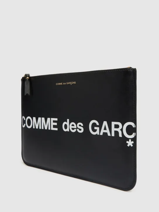 Comme des Garçons Wallet   Maxi logo leather pouch 