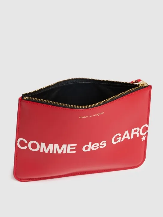 Comme des Garçons Wallet   Maxi logo leather pouch 