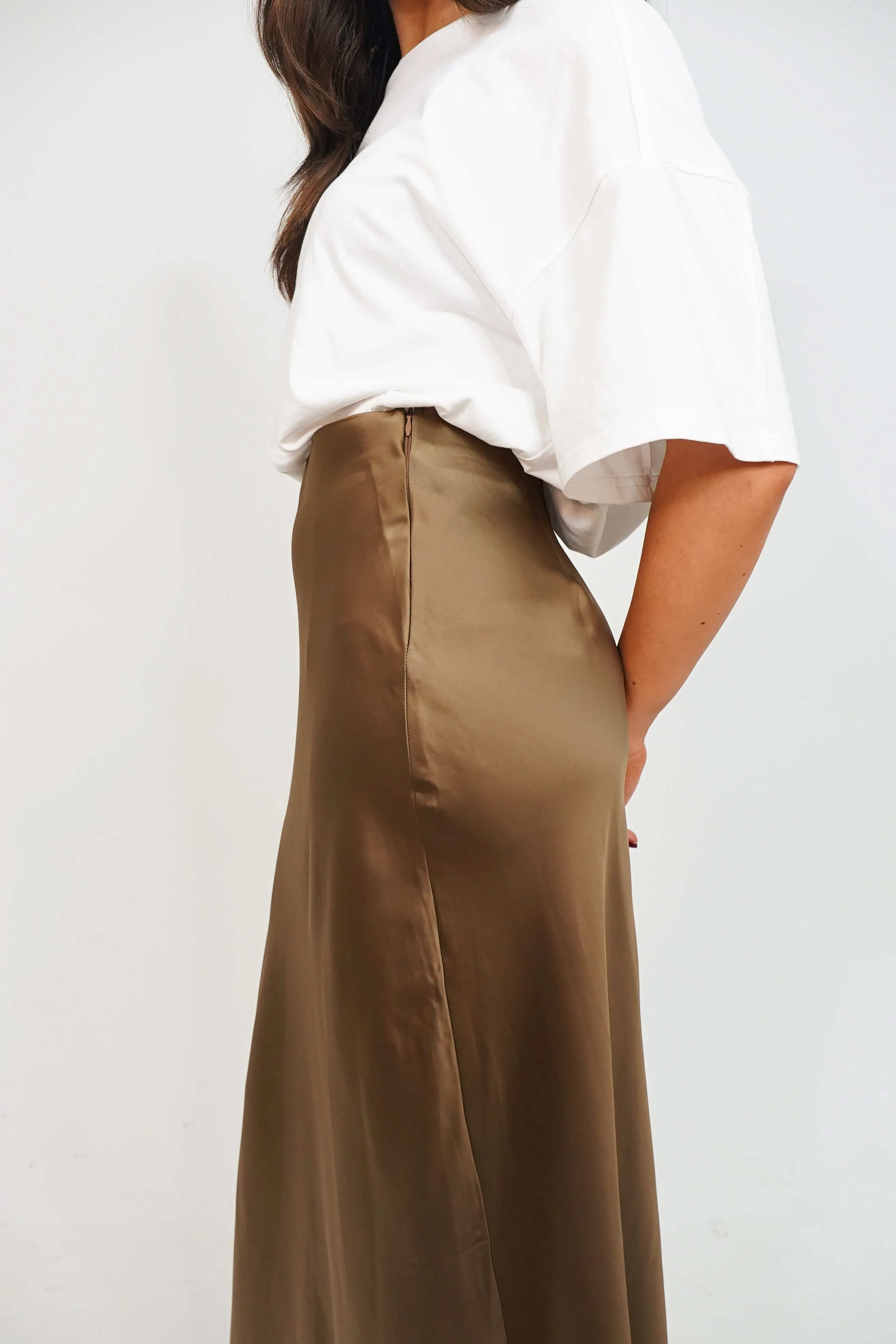 Love Laura Slip Skirt In Mocha