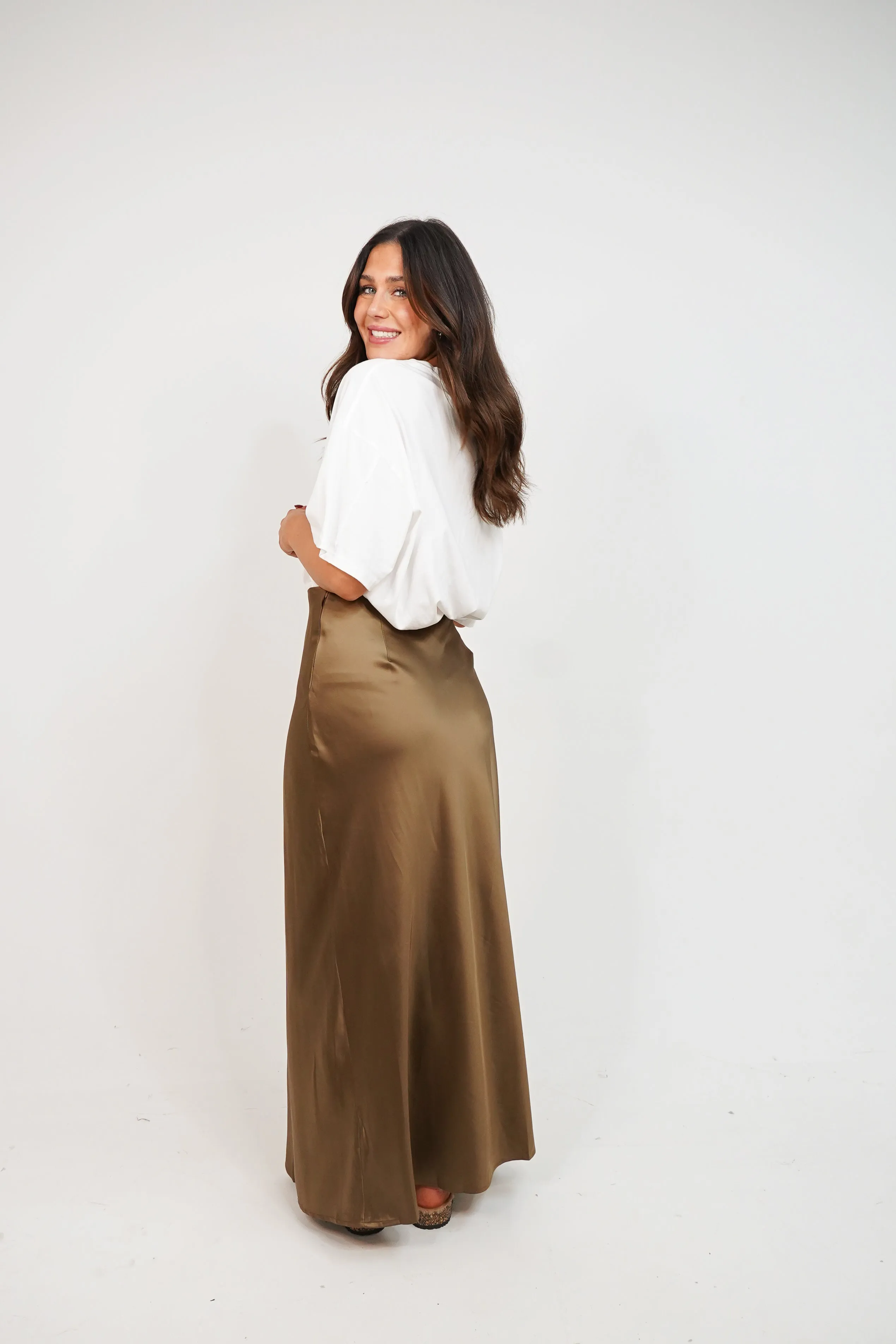 Love Laura Slip Skirt In Mocha