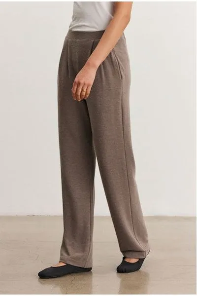 Velvet by Graham & Spencer Eliya 06 Sweatpants | Mocha